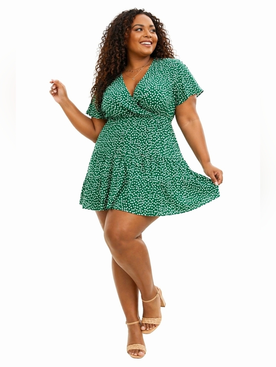 SHEIN Dresses & Skirts - Plus Size Green Ditsy Print Wrap Dress Size 20